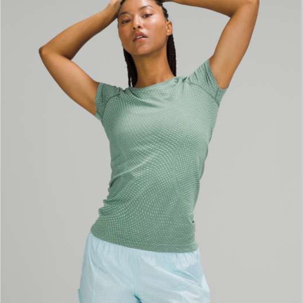 Lululemon Swiftly Tech Stretch Seamless Yoga Run Athletic short sleeve top 6